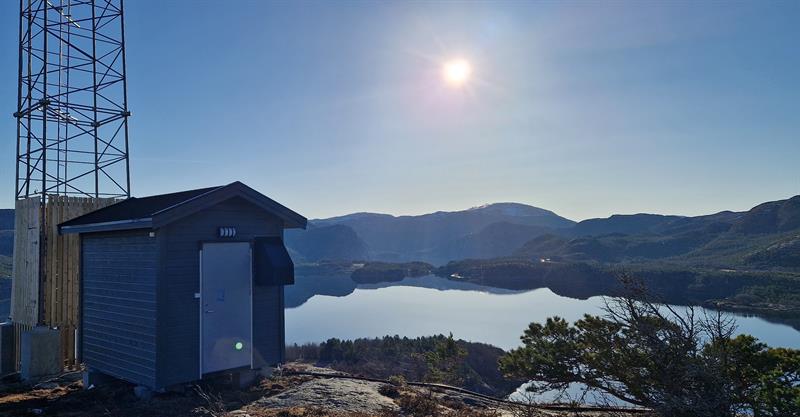 Den nye mobilmasten på Glasøya ble offisielt åpnet i flott vårvær Den nye mobilmasten på Glasøya i Flatanger kommune ble offisielt åpnet i flott vårvær