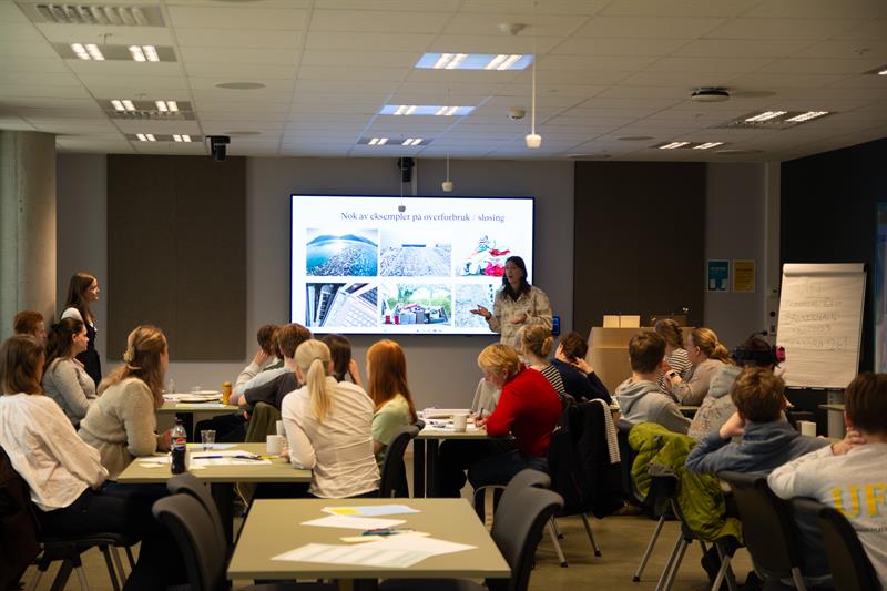 Arbeidsverksted for ungdommer.