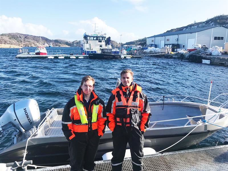 Atle Andreassen og Vegard Olsen på besøk hos SalMar. Foto: privat.