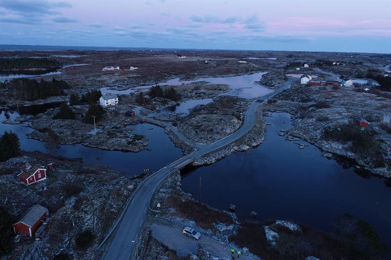Titran bru på fylkesveg 6460, fotografert av Martin Midttømme for Trøndelag fylkeskommune.