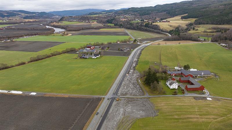 Gang- og sykkelveg langs fv72_Vallstad til Sundbyvegen__November 15, 2024_Dronebilde.jpg Gang- og sykkelveg langs fylkesveg 72. Bilde