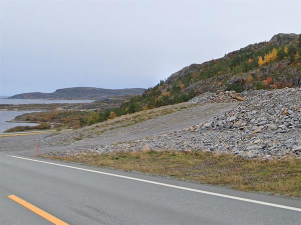 Stein ved Herfjordtunneleni Åfjord kommune. Bilde